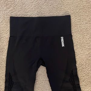 Gym shark leggings